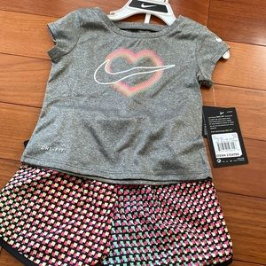 Nike girls graphic t-shirt &shorts